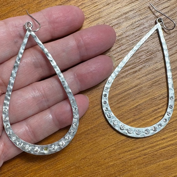 Jessica Simpson Long Silver Teardrop Earrings - Picture 1 of 6